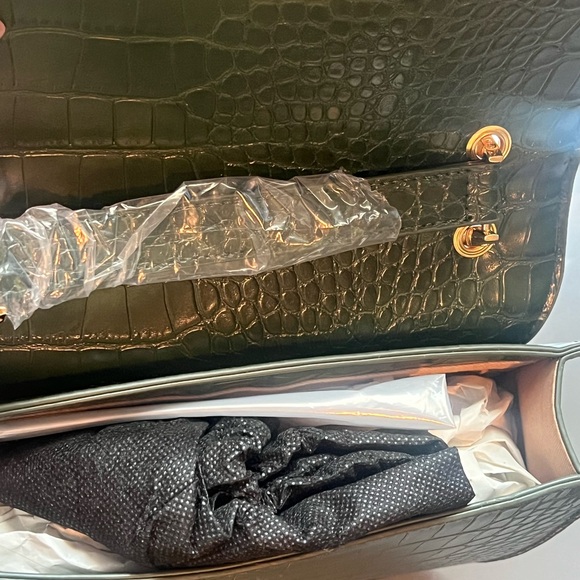 Forrest Green Evening Bag - Picture 2 of 3